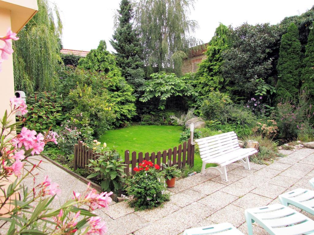 Pension & Sauna Am Lorenz Calbe Kültér fotó
